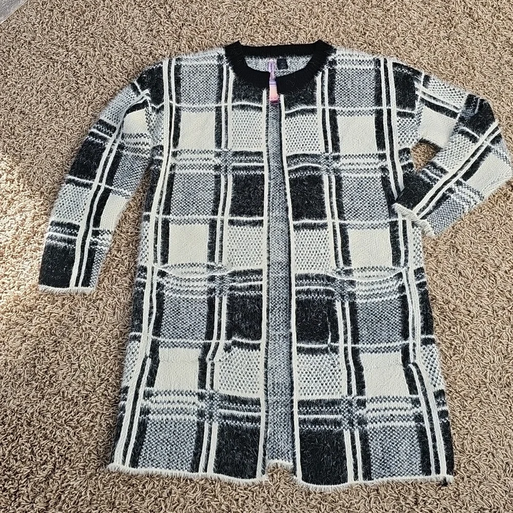 NWT Love by Design Matchmaker Cardigan Sweater Plaid Jacquard Medium Long Knit